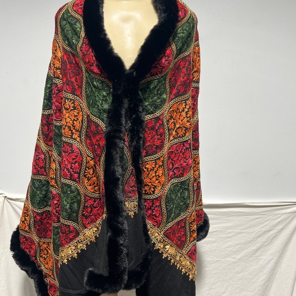 Pashmina shawl stole scarf for women | Wedding shawl | Bridal shawl |with fur - Picture 8 of 11